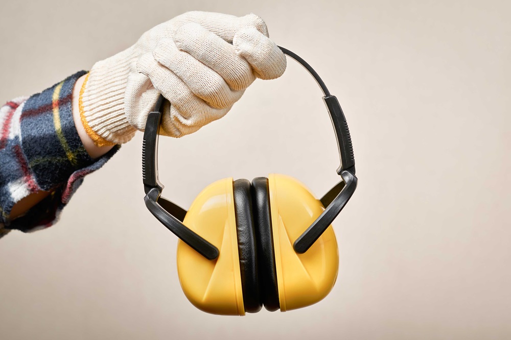 8 tips to reduce noise induced hearing loss